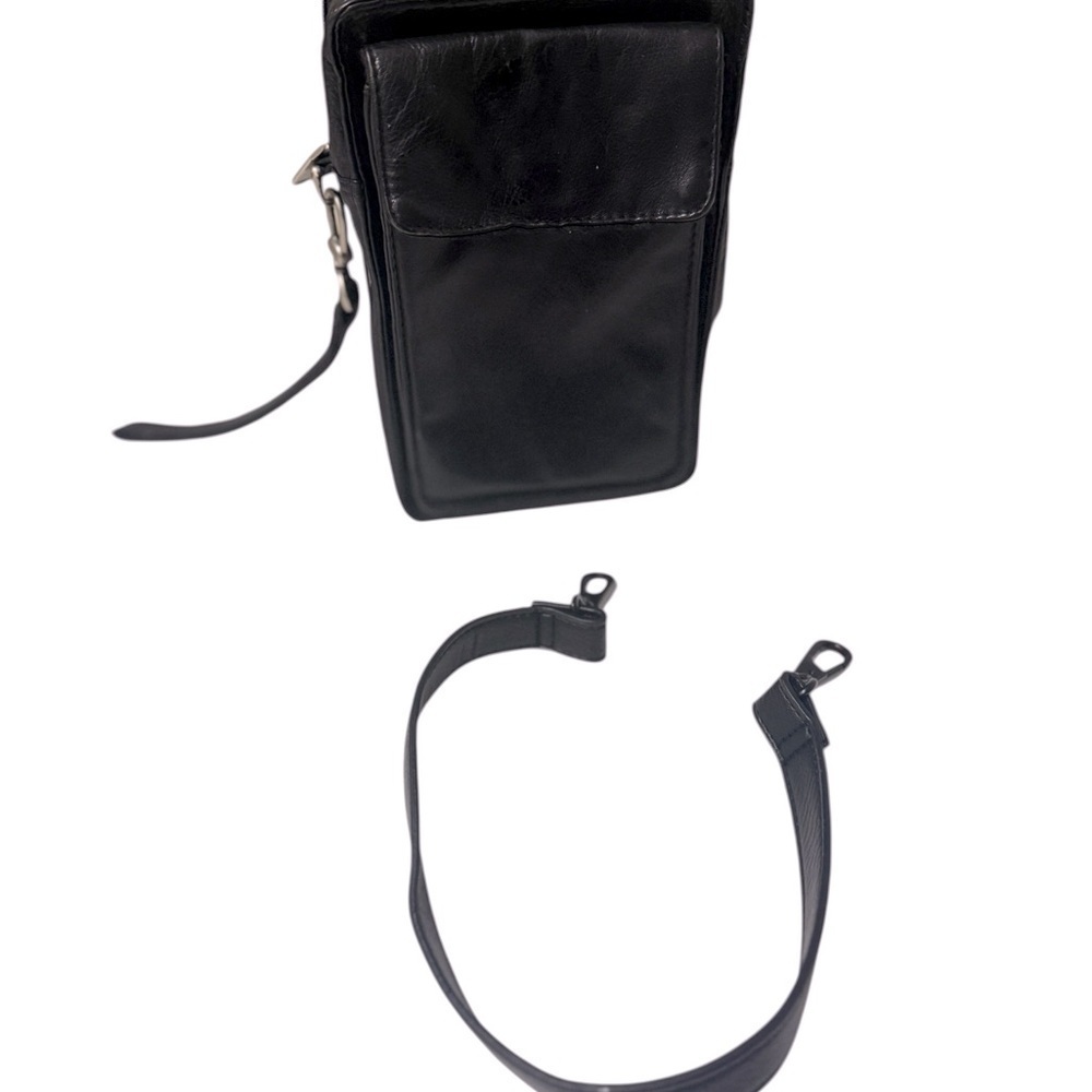 Wilson’s  leather Men's Black Leather Wristlet Bag. Pure leather with slots
